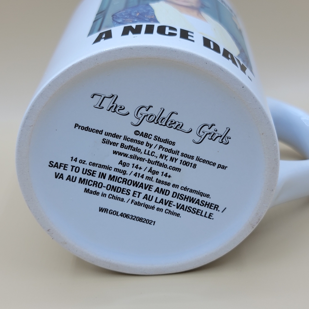 The Golden Girls 14oz Ceramic Coffee Mug Dorothy ABC Studios White Rare New - Picture 7 of 7